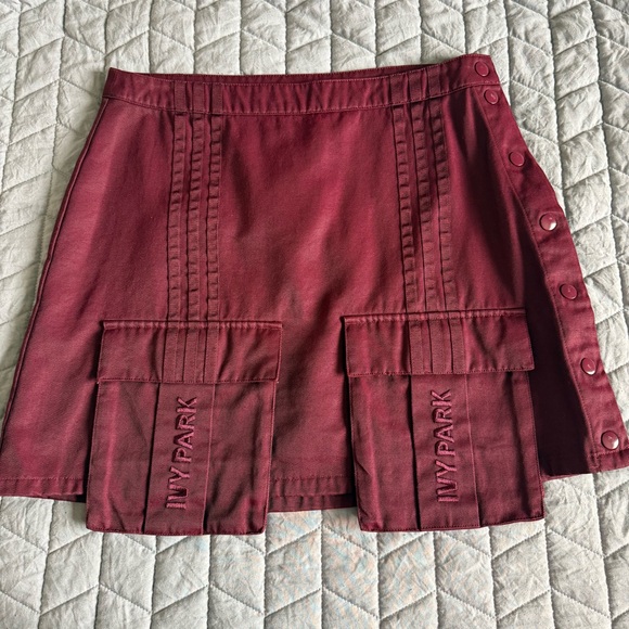 IVY PARK adidas Maroon cargo mini Skirt w/snap Button down closure street wear - Picture 5 of 16